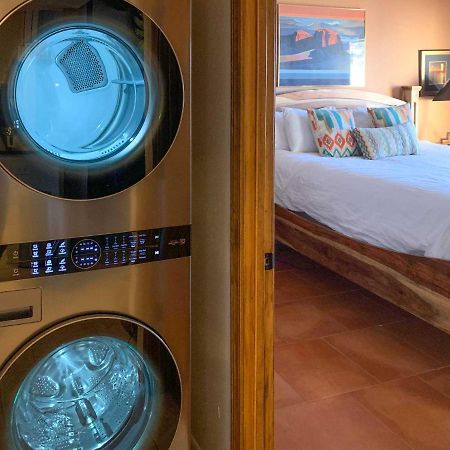 Adobe-Style Abode With Amenities - Walk To Plaza! Appartement Santa Fe Buitenkant foto